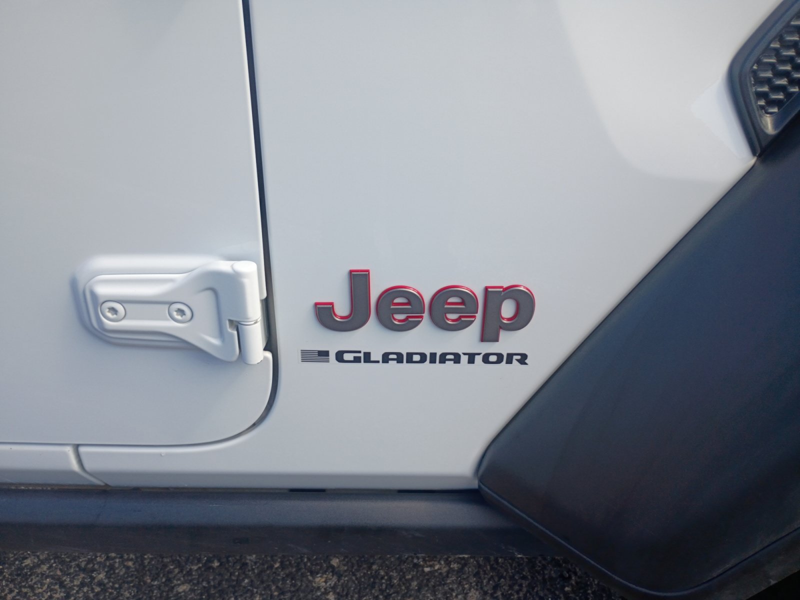 Used 2026 Jeep Gladiator Rubicon w/ Steel Power Dome Hood Package AWD/4WD image 23