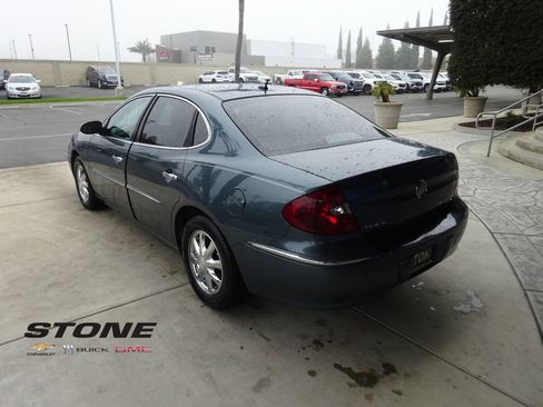 Used 2006 Buick LaCrosse CXL w/ Chrome Appearance Package image 6