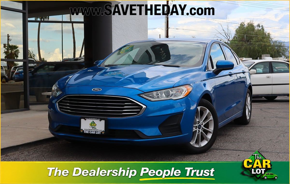 Used 2019 Ford Fusion SE FWD image 1