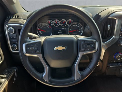Used 2022 Chevrolet Silverado 1500 LT image 13