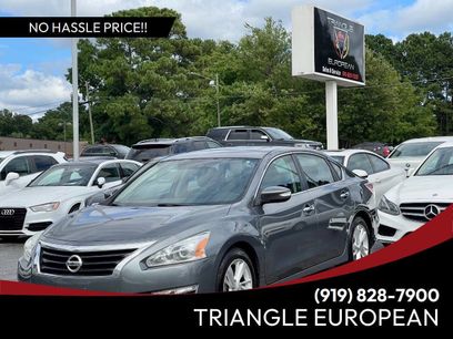 Used 2015 Nissan Altima 2.5 SL w/ Moonroof Package