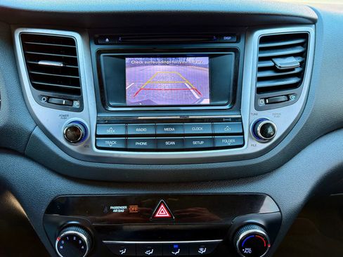 Used 2017 Hyundai Tucson SE image 17