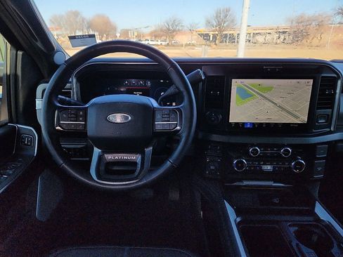 Used 2025 Ford F250 Platinum image 6