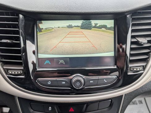 Used 2017 Chevrolet Trax LT w/ LT Convenience Package FWD image 17