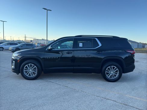 Used 2023 Chevrolet Traverse LT image 6