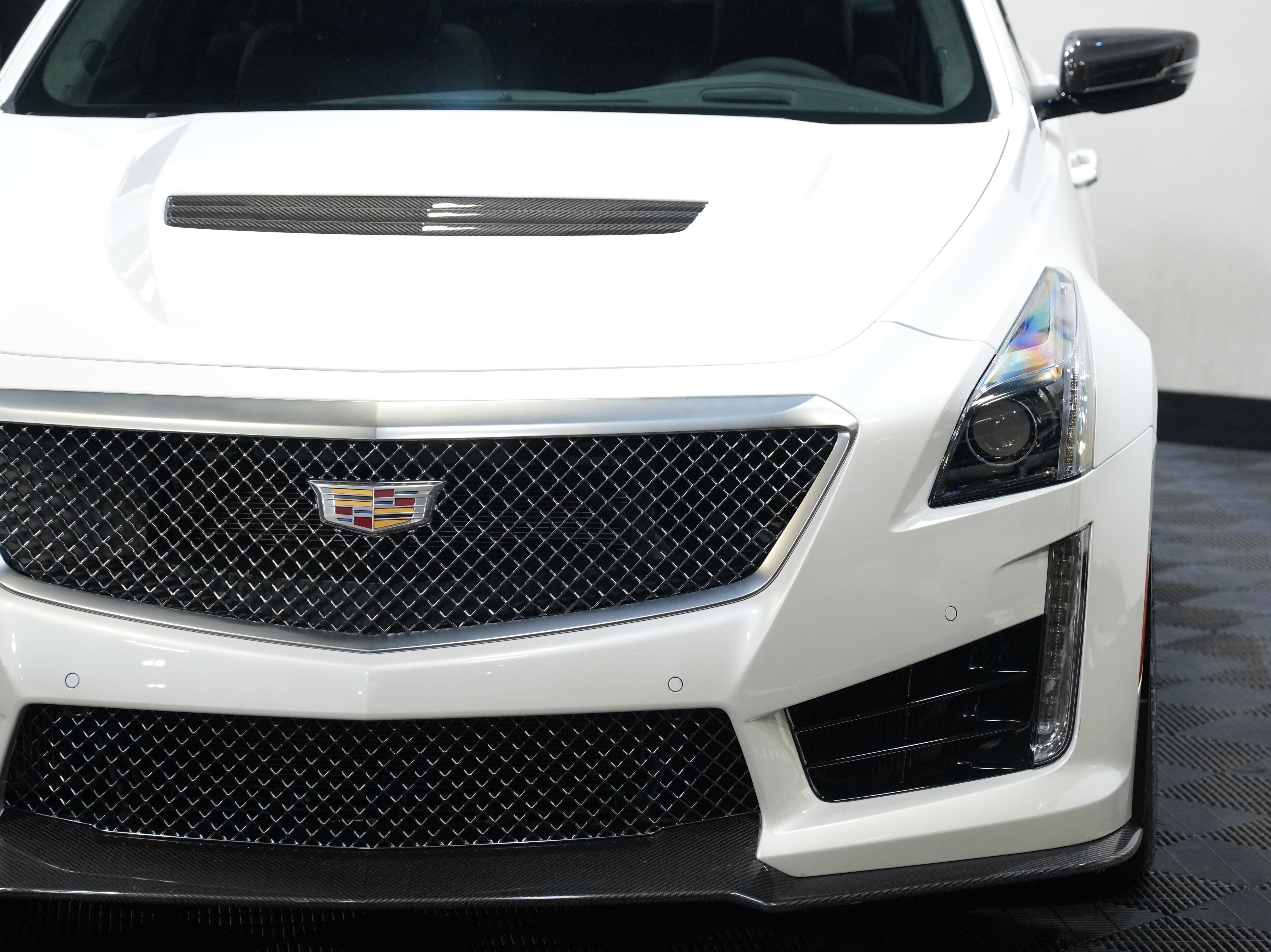 Used 2016 Cadillac CTS V w/ Carbon Fiber Package RWD image 10