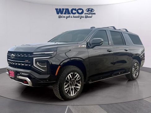Used 2025 Chevrolet Suburban Z71 AWD/4WD image 1