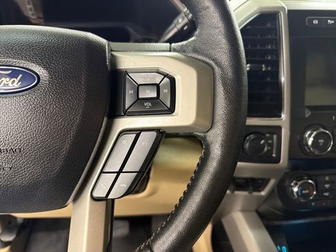 Used 2020 Ford F250 Lariat w/ Chrome Package image 20