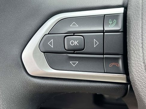 Used 2023 Jeep Compass Limited AWD/4WD image 20