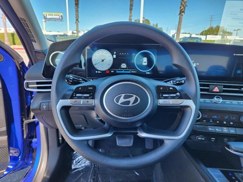 Used 2024 Hyundai Elantra SEL FWD image 14