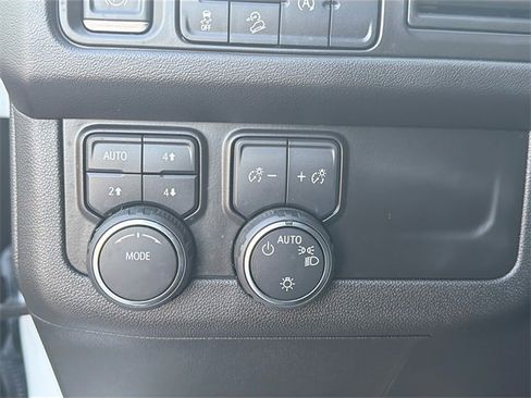 Used 2023 Chevrolet Tahoe Premier image 31