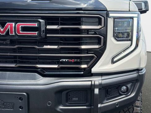 New 2026 GMC Sierra 1500 AT4X AWD/4WD image 9