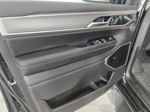 New 2026 Jeep Grand Wagoneer 4WD image 19