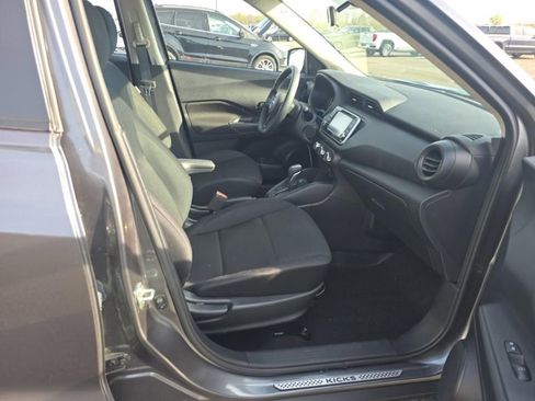 Used 2024 Nissan Kicks S image 9