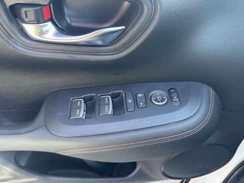 Used 2024 Honda HR-V Sport image 10