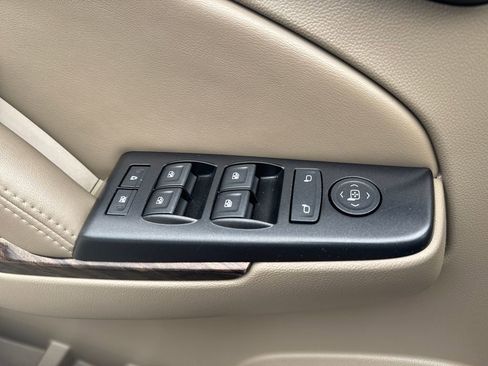 Used 2017 GMC Yukon SLE w/ SLE Value Package RWD image 11