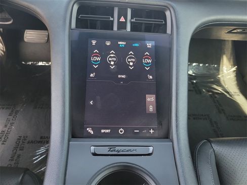 Used 2021 Porsche Taycan 4S image 13