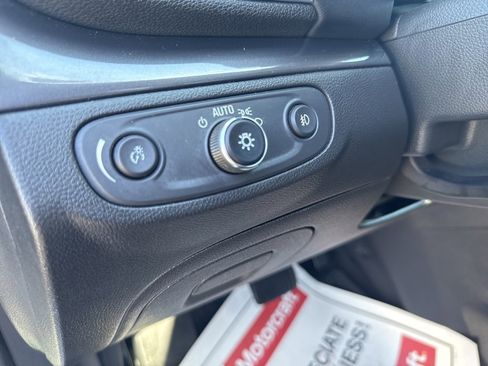 Used 2019 Buick Encore Essence image 15