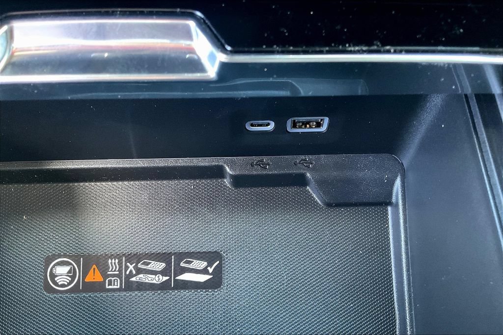 New 2025 GMC Yukon Denali w/ Denali Reserve Package RWD image 22