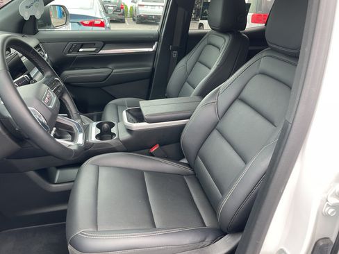 Certified 2026 GMC Terrain Elevation w/ Elevation Premium Package FWD image 11