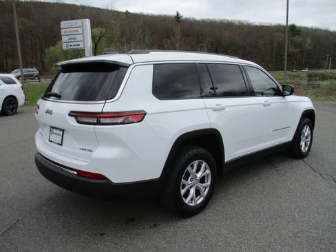 Certified 2022 Jeep Grand Cherokee L Limited AWD/4WD image 5
