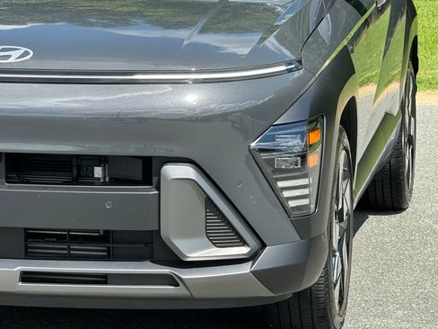 Used 2024 Hyundai Kona Limited FWD image 43