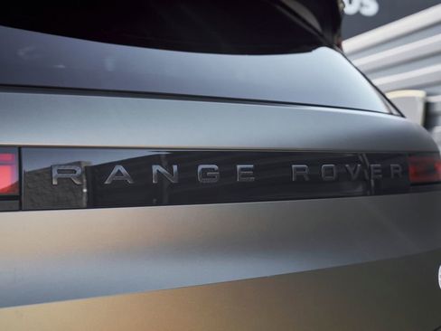 Used 2024 Land Rover Range Rover Sport SV Edition One Carbon Bronze AWD/4WD image 12