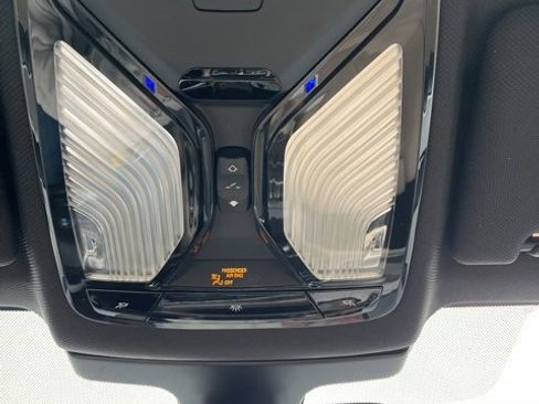 Used 2018 BMW 530e image 48