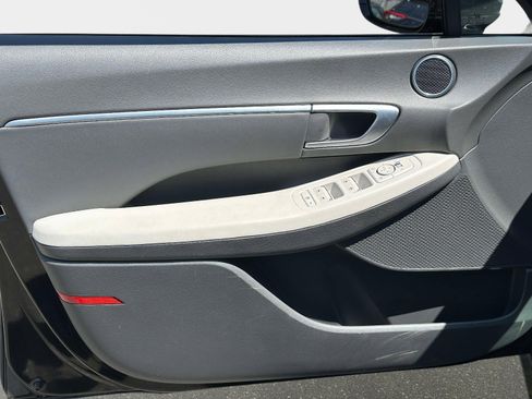 Used 2025 Hyundai Sonata SEL FWD image 13
