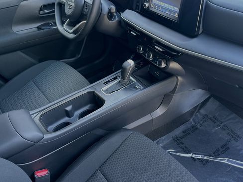 Certified 2025 Nissan Kicks S image 20