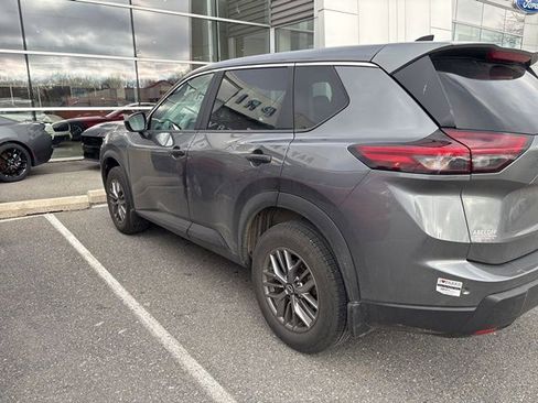 Used 2025 Nissan Rogue S image 4