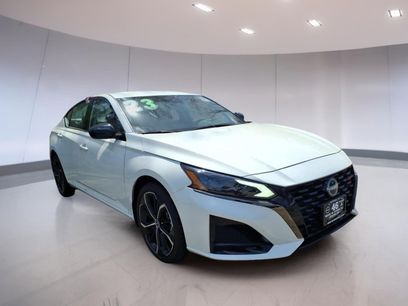 Used 2023 Nissan Altima 2.5 SR