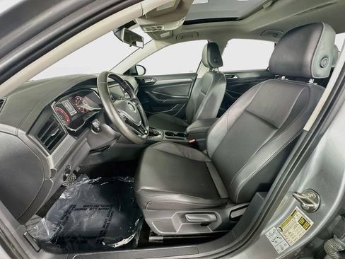 Used 2019 Volkswagen Jetta SE FWD image 19
