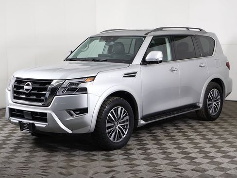 Used 2023 Nissan Armada SL image 11