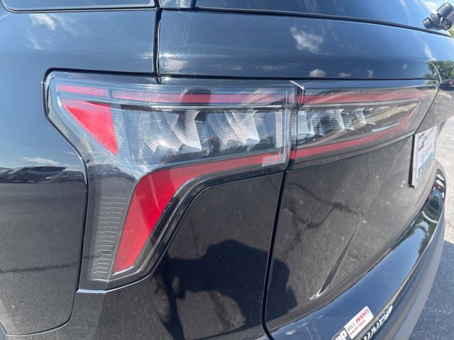 Used 2025 Chevrolet Equinox LT w/ Convenience Package II FWD image 10