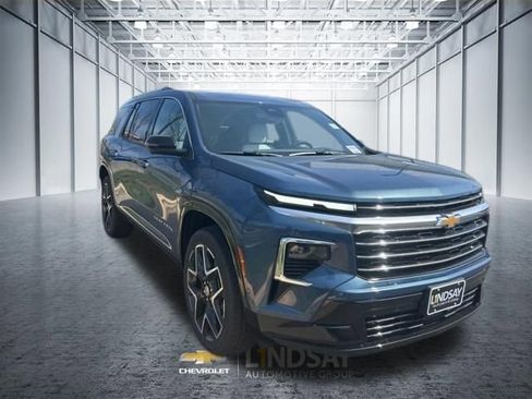 New 2026 Chevrolet Traverse High Country AWD/4WD image 3