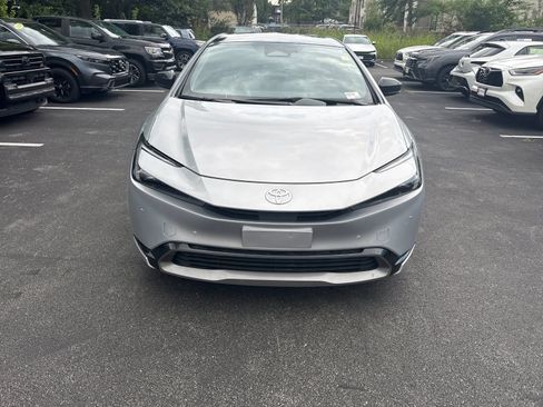 Used 2024 Toyota Prius XLE AWD/4WD image 4