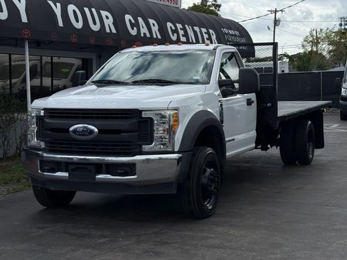 Used 2017 Ford F550 2WD Regular Cab Super Duty image 2