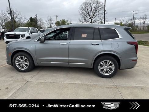 Certified 2024 Cadillac XT6 Luxury w/ LPO, Floor Liner Package AWD/4WD image 11