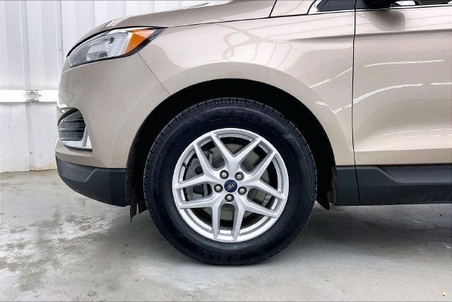 Used 2021 Ford Edge SEL w/ Convenience Package AWD/4WD image 10