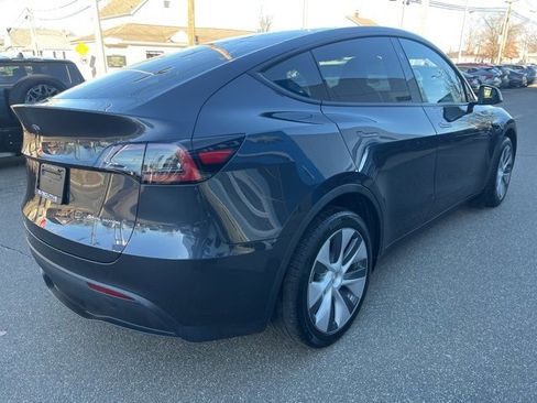 Used 2024 Tesla Model Y Long Range image 6