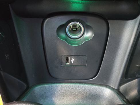 Used 2021 MINI Cooper S w/ 6.5" Touchscreen Package image 21