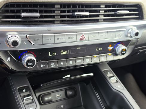 Used 2021 Kia Telluride SX w/ SX Prestige Package AWD/4WD image 28