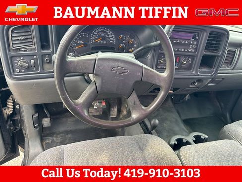 Used 2006 Chevrolet Silverado 1500 W/T AWD/4WD image 24
