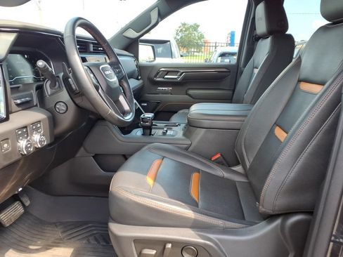 Used 2023 GMC Sierra 1500 AT4 w/ Technology Package AWD/4WD image 24