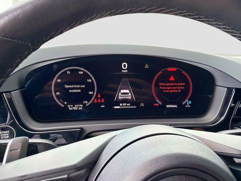 Used 2024 Porsche Cayenne image 41