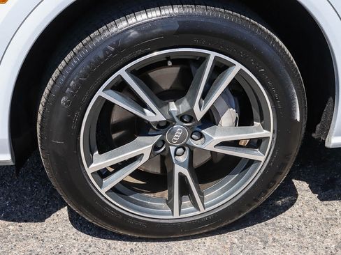 Used 2020 Audi Q5 e Premium w/ Convenience Package AWD/4WD image 16