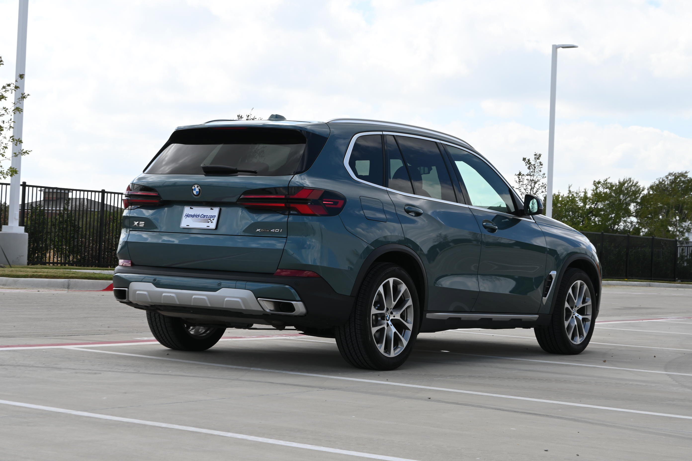 Certified 2024 BMW X5 xDrive40i w/ Premium Package AWD/4WD image 9