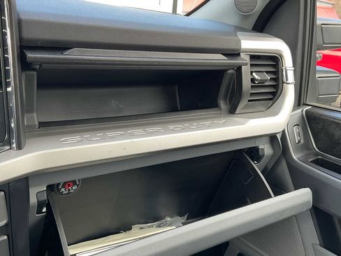 Used 2024 Ford F250 XLT w/ Black Appearance Package image 34