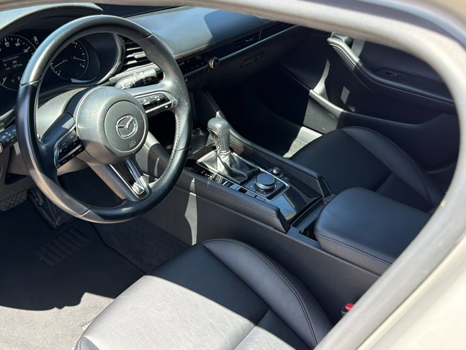 Used 2025 MAZDA MAZDA3 s Sport FWD image 4